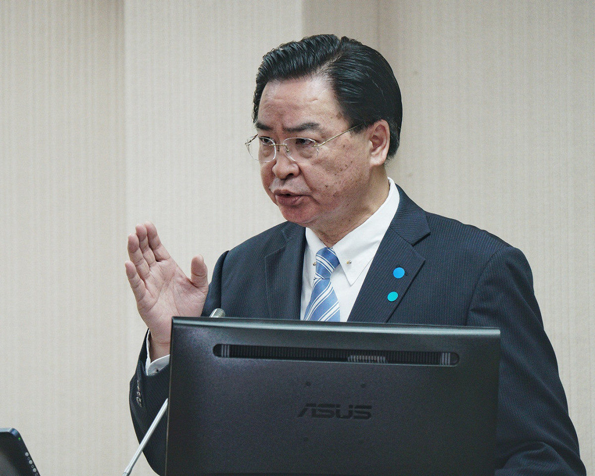 外交部長吳釗燮在立院外交及國防委員會備詢。 圖：張良一/攝