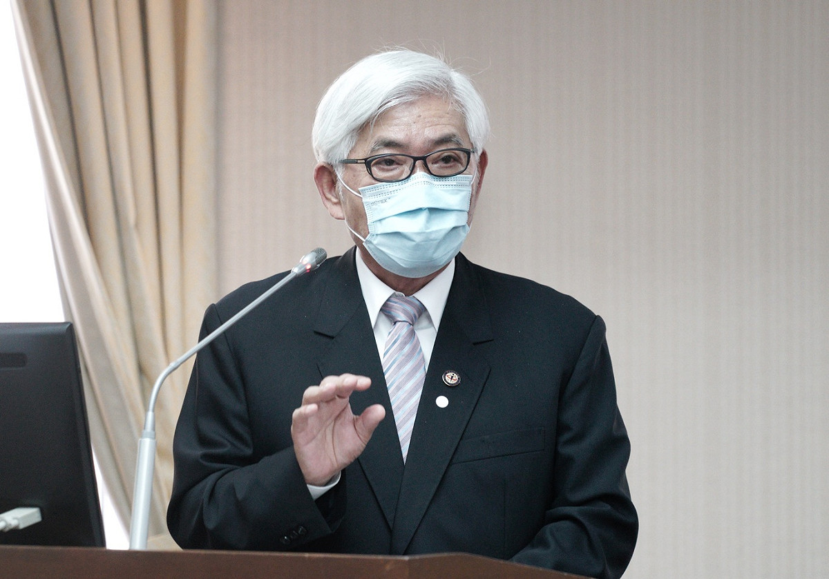 中選會主委李進勇在立院內政委員會備詢。 圖：張良一/攝