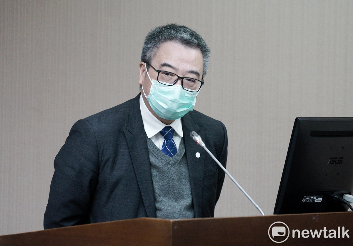 衛福部次長何啟功在立院衛環委員會備詢。 圖：張良一/攝