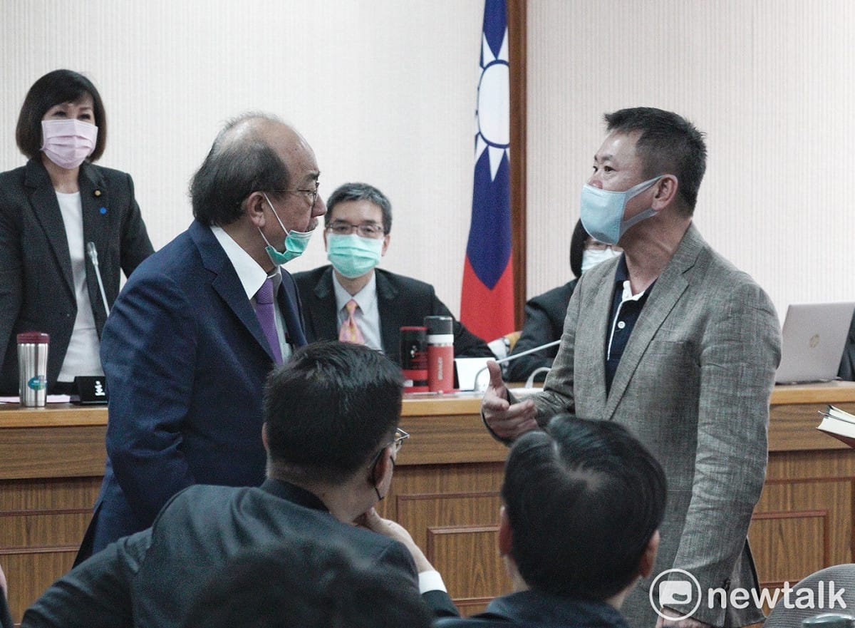 朝野兩黨為了是否讓敦睦艦隊武漢肺炎確診當事人參與立院外交及國防委員會備詢爭論不休。 圖：張良一/攝