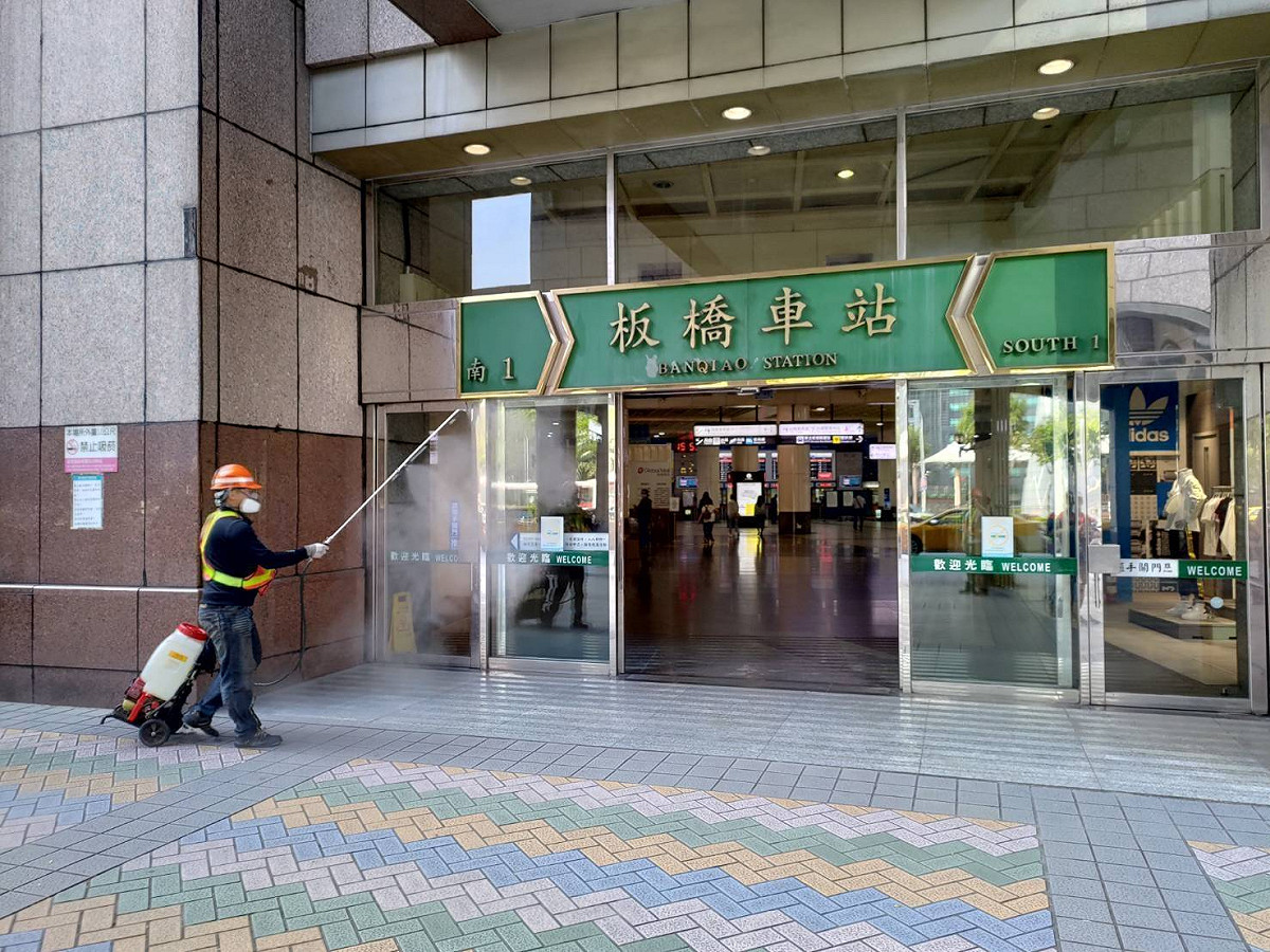 環保署今（30）日表示， 從4月29日至5月4日，總計1550處將加強進行公共環境消毒， 圖：環保署/提供
