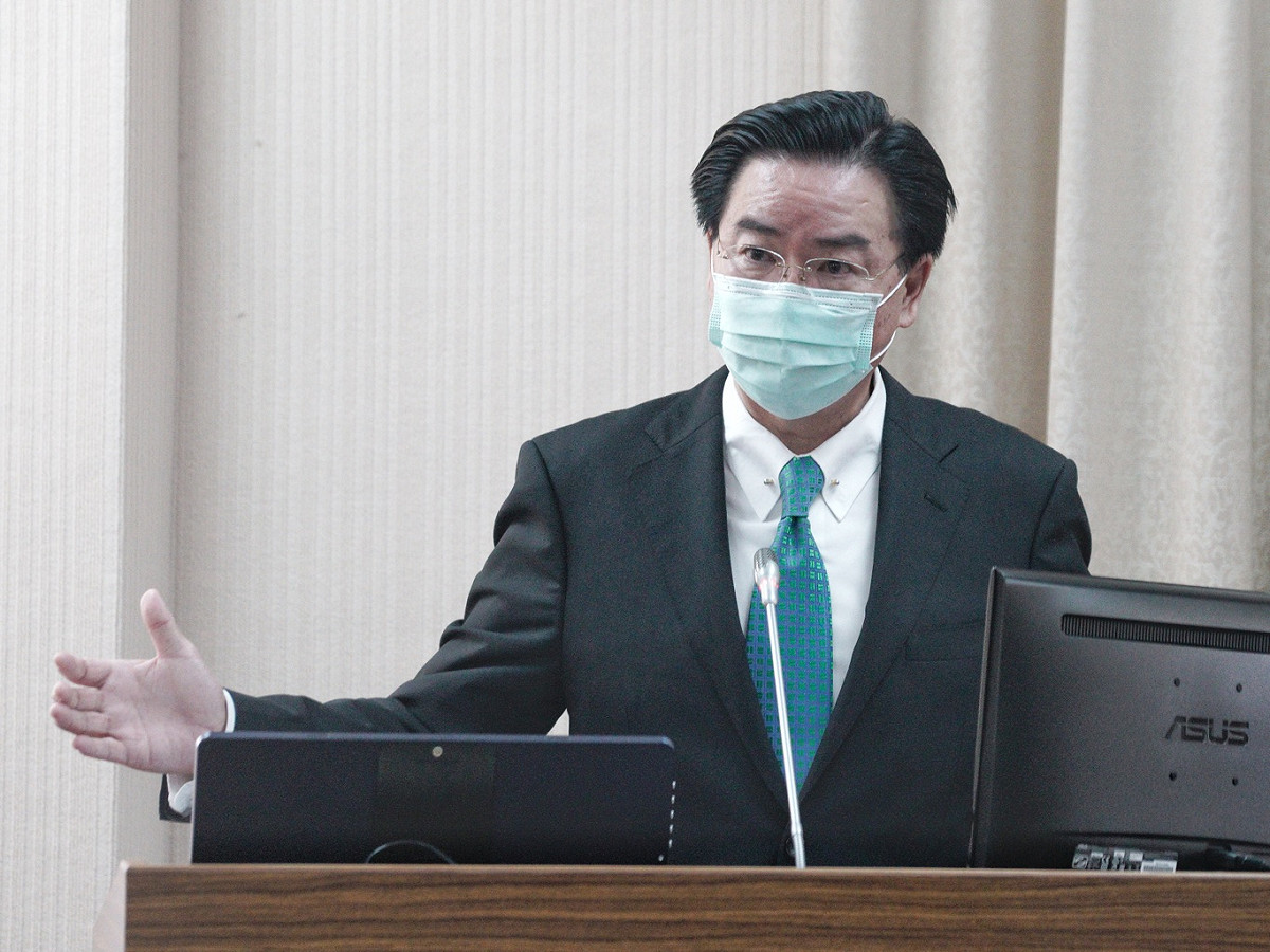 外交部長吳釗燮在立院外交及國防委員會備詢。 圖：張良一/攝