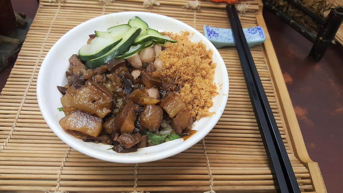 肉燥可說是台南美食小吃的「最大公約數」，舉凡台南具代表性的美食，如：肉燥飯、米糕、碗粿、米粉炒、擔仔麵等，都少不了以肉燥調味增香。 圖：台南市觀旅局/提供