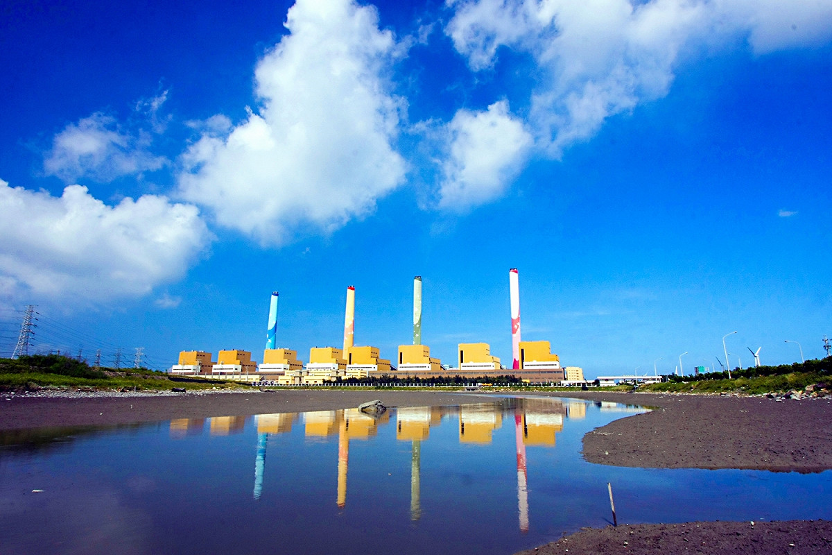 連日高溫導致用電量飆高，台電宣布，台中電廠2號機於24日晚間點火啟動。 圖：台電/提供