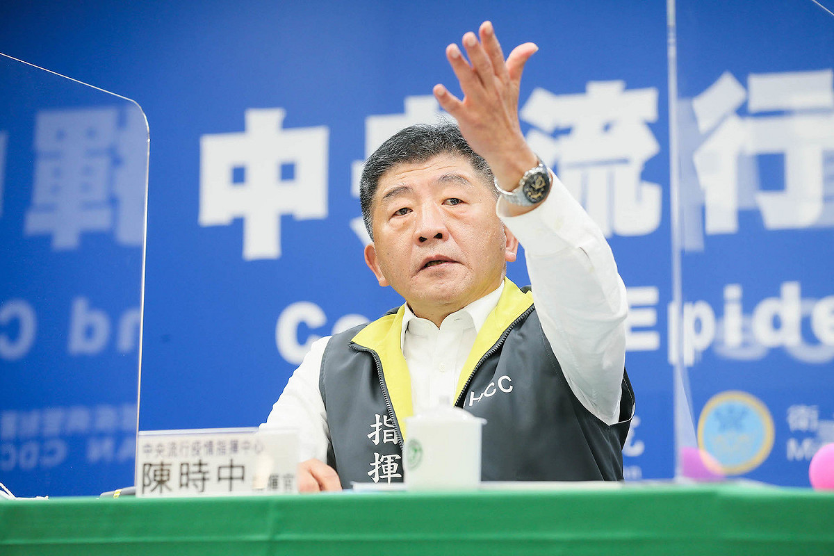 針對彰化衛生局擅自針對居家檢疫無症狀者進行篩檢，衛服部長陳時中多次與彰化縣衛生局長葉彥伯隔空交火，引起外界關注。 圖：中央流行疫情指揮中心／提供（資料照）