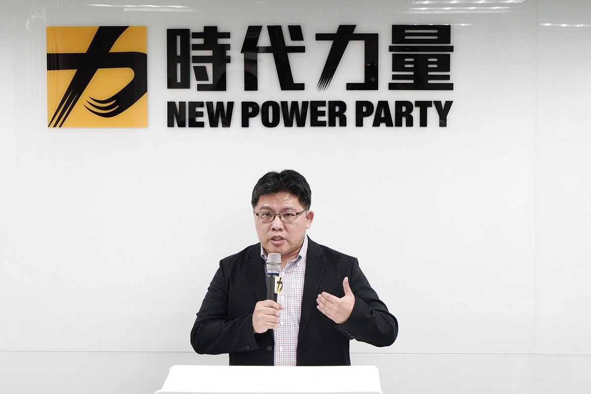 決策委員總辭後，將由邱顯智暫代發言。 圖：張良一/攝