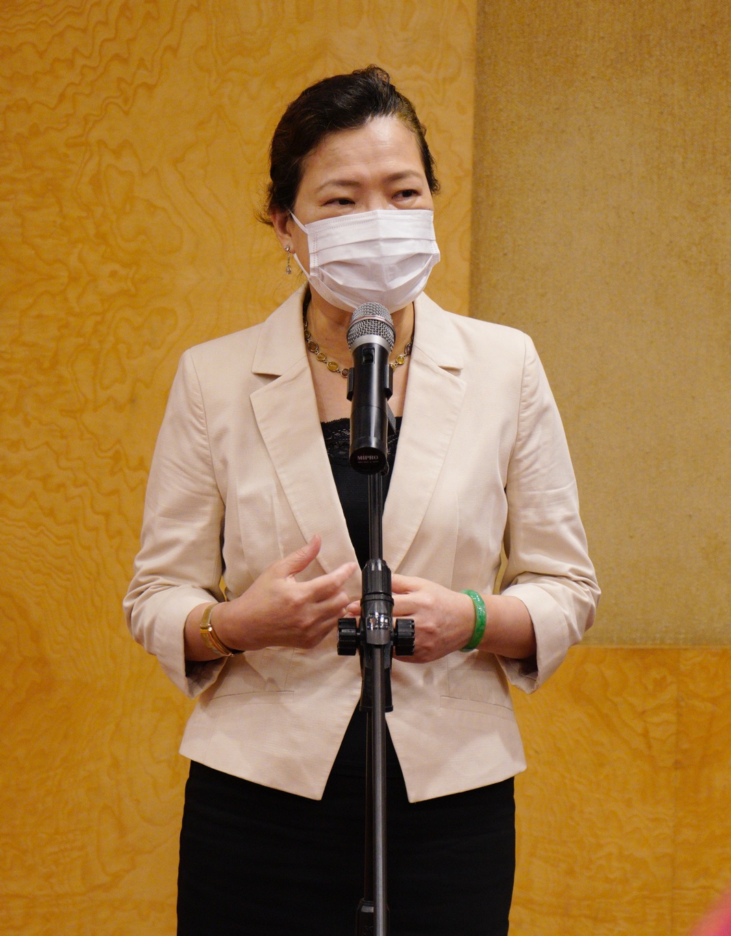 經濟部長王美花出席台捷經濟論壇，被問及今晚與美方的視訊會議。 圖：張良一／攝