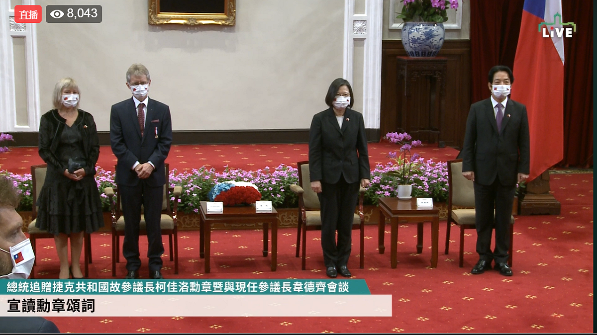 總統蔡英文接見捷克參議院議長韋德齊（Miloš Vystrčil）參訪團。 圖：擷取自蔡英文 Tsai Ing-wen臉書