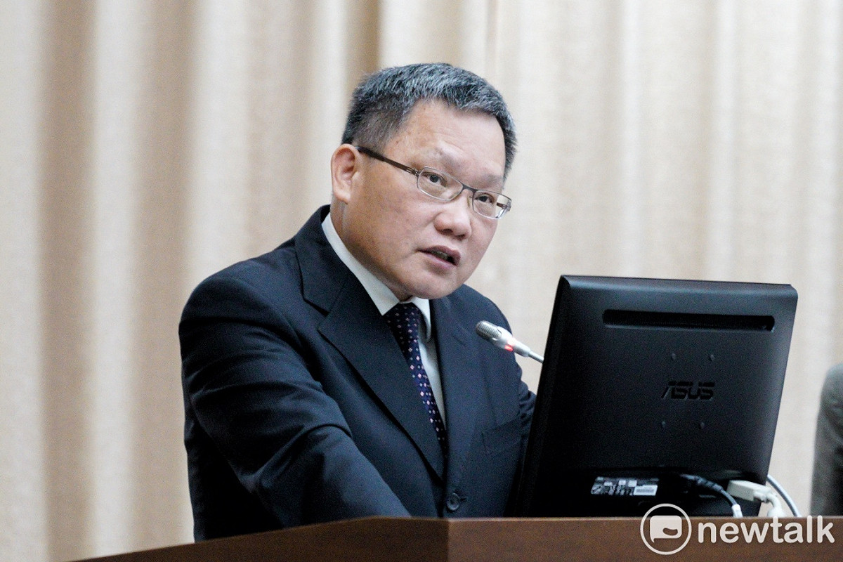 財政部長蘇建榮在立院財委會備詢。 圖：張良一／攝