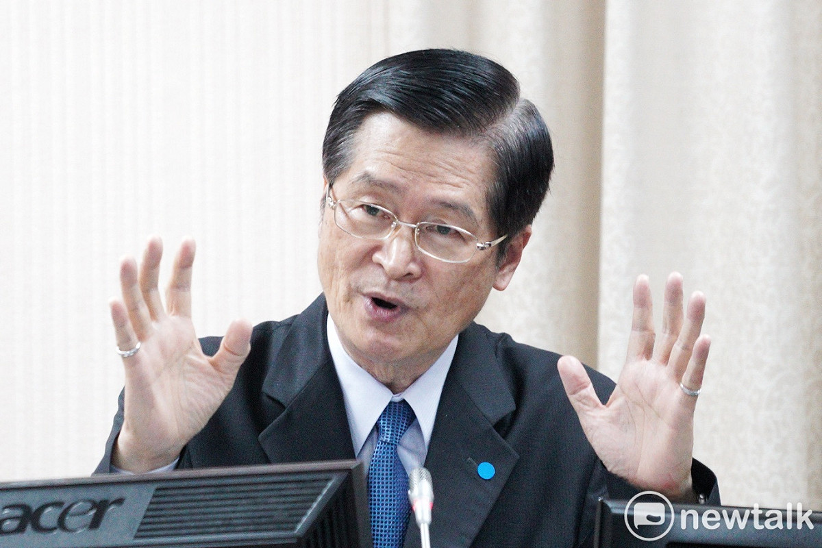 國防部長嚴德發在立院外交及國防委員會備詢。 圖：張良一/攝