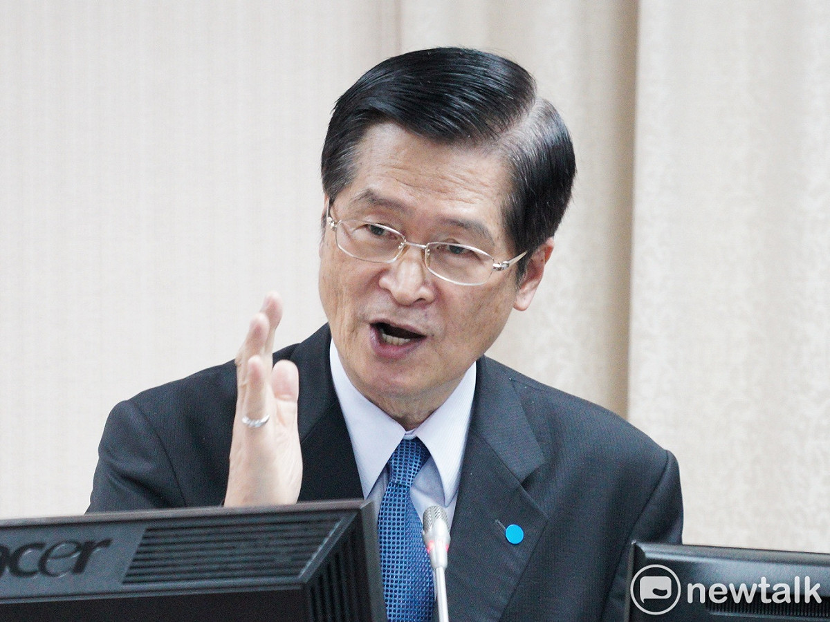 國防部長嚴德發在立院外交及國防委員會備詢。 圖：張良一/攝