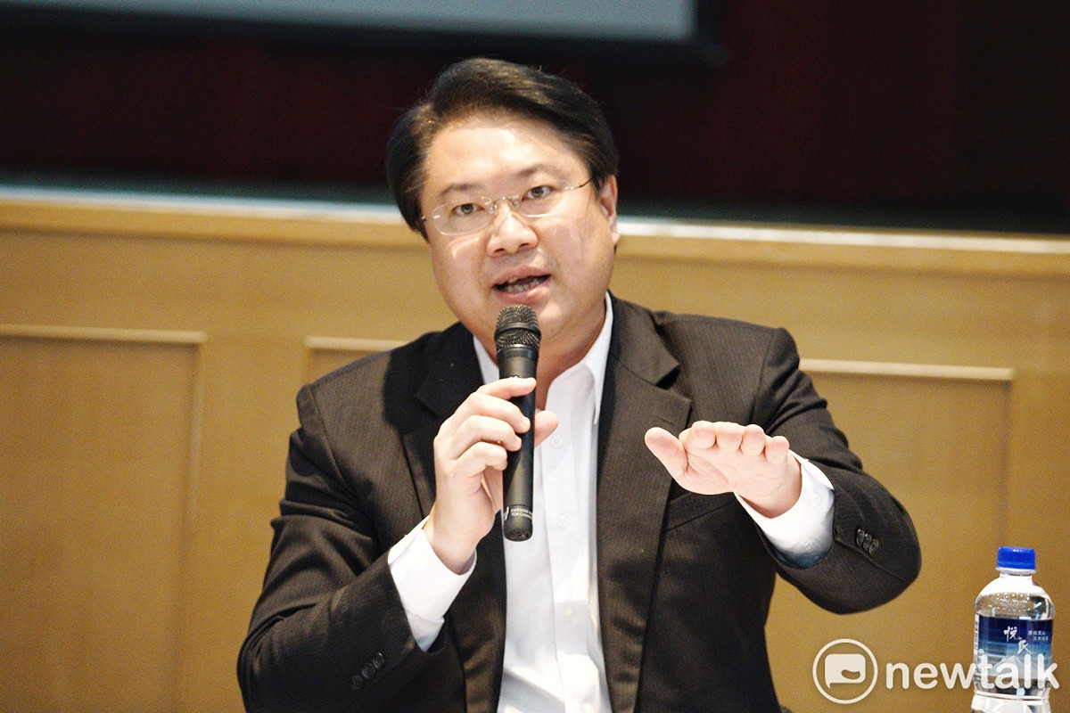 基隆市長林右昌出席北北基軌道路網政策溝通平台起始會議共識說明會。 圖：張良一 / 攝