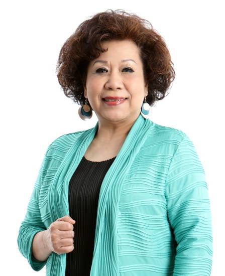 曾任總統府國策顧問的黃越綏針對中國犯台一事發表看法，認為兩岸若開戰，台灣7000顆長程飛彈不是塑膠玩具，習近平一旦成為國內外公敵，恐面臨被暗殺的可能性。 圖：擷取自黃越綏臉書（資料照）