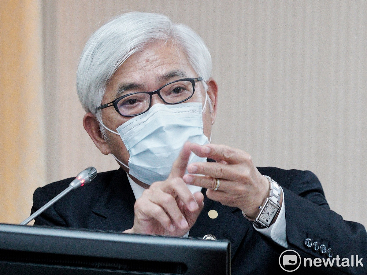 中選會主委李進勇在立院內政委員會備詢。 圖：張良一/攝