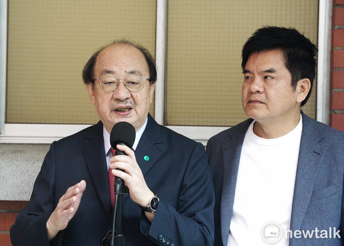 民進黨立院黨團總召柯建銘（左）。 圖：張良一/攝(資料照)