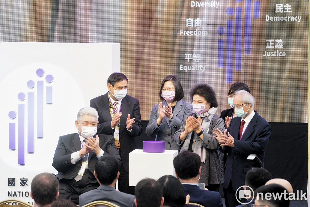 今日是國際人權日，監察院國家人權委員會舉行「台灣人權阿普貴（UPGRADE）」，並邀請總統蔡英文、立委及外國駐台貴賓及民間團體出席，同時也公佈「兩公約第三次國家報告獨立評估意見」。 圖：張良一/攝