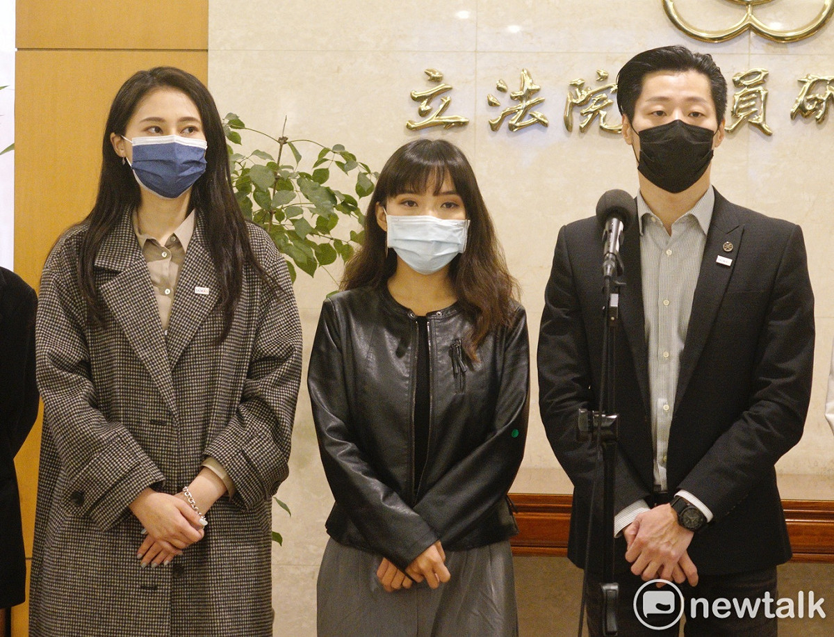 面對黃捷罷免案當前。立委林昶佐、賴品妤曾於立法院召開記者會，公開力挺黃捷。 圖：張良一/攝（資料照）