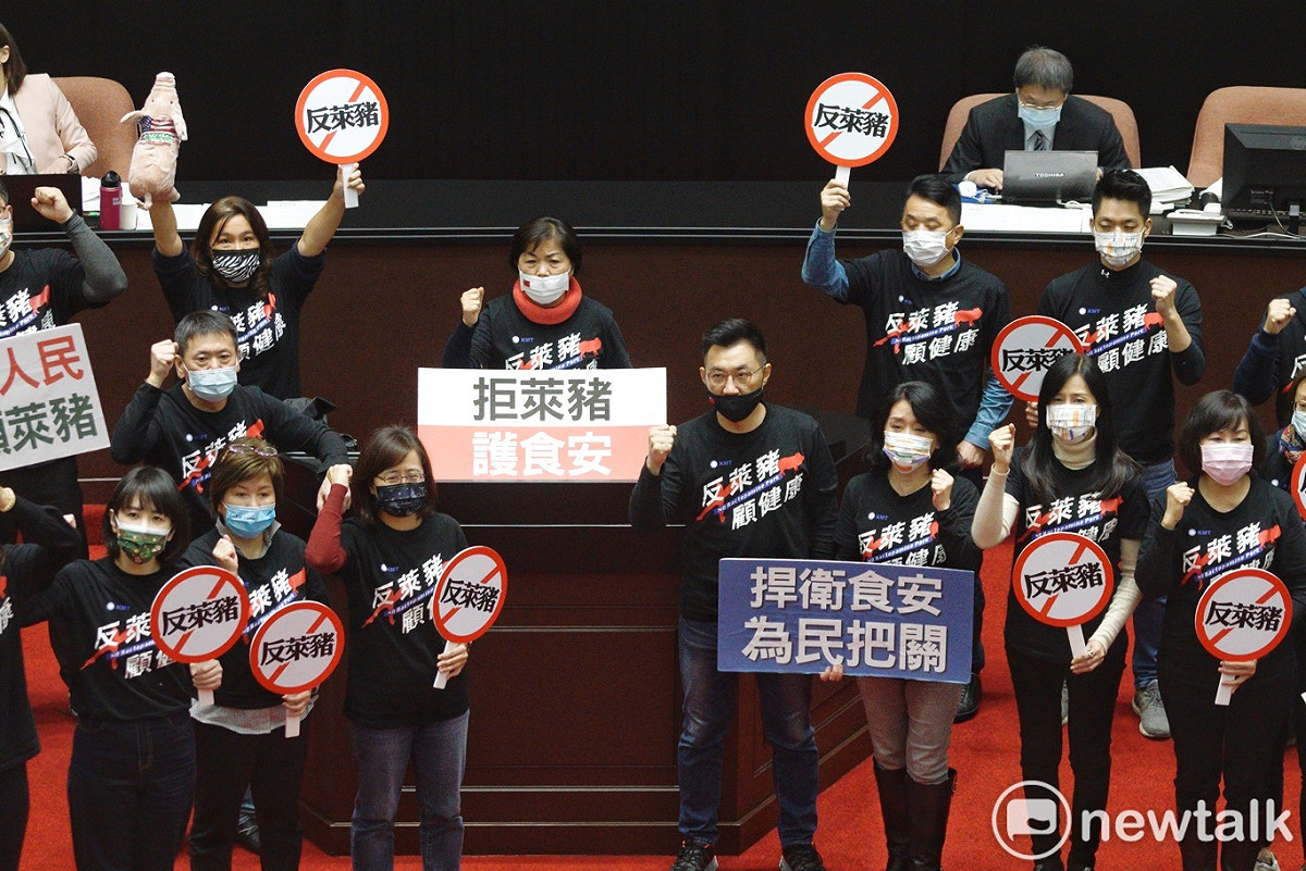 立法院會昨（24）日通過攸關萊豬進口的9項行政命令等案，國民黨表示抗議。 圖：張良一/攝（資料照）