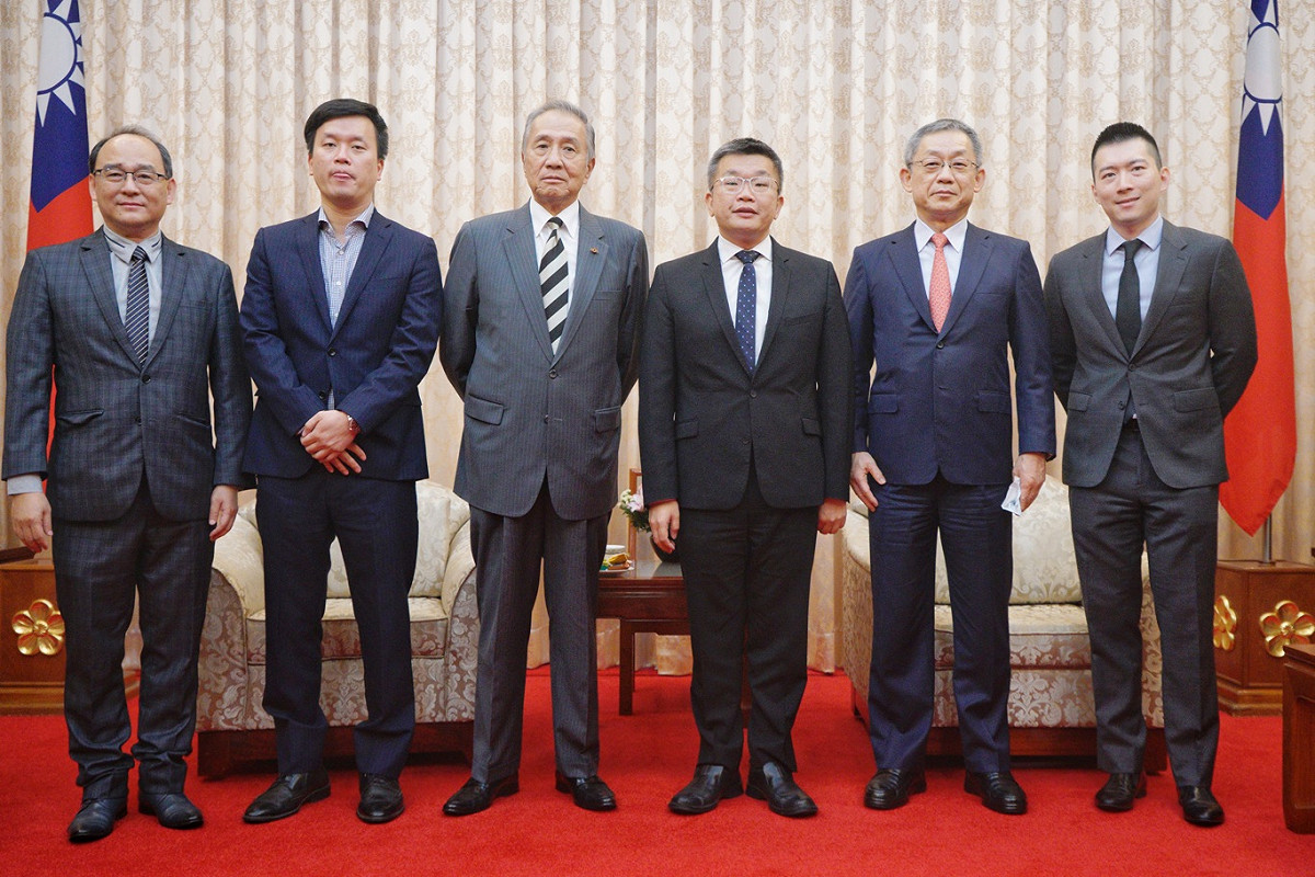 立法院副院長蔡其昌接見中華職棒聯盟五球團代表。 圖：張良一/攝