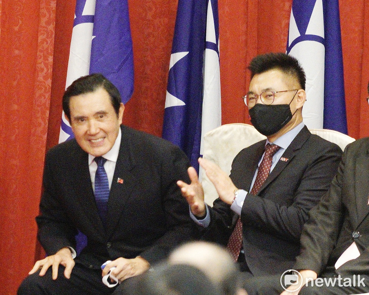 國民黨主席江啟臣、前總統馬英九出席國民黨公教警消委員會成立大會。