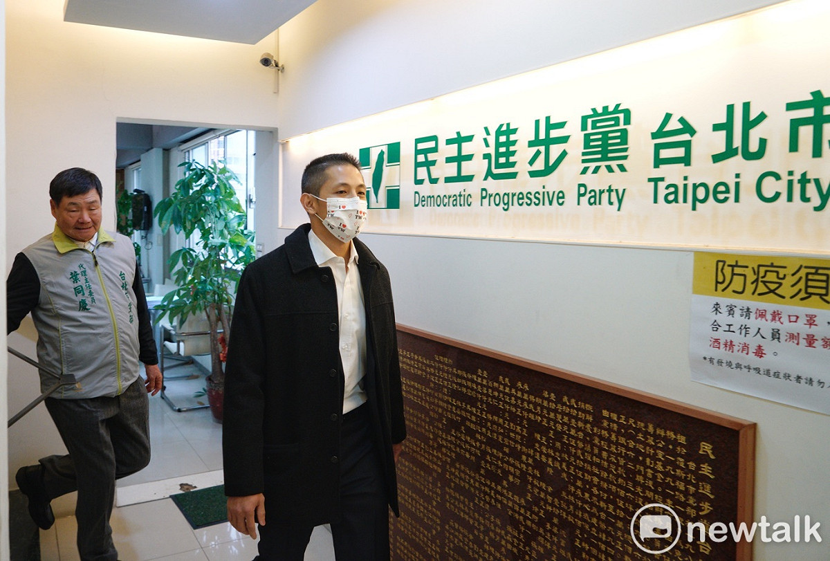 新境界智庫副執行長吳怡農日前赴民進黨台北市黨部登記參選台北市黨部主委。 圖：張良一 / 攝（資料照）