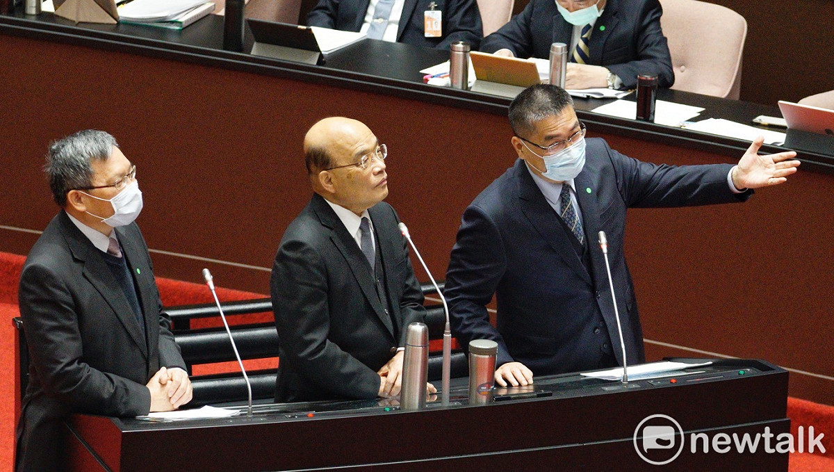 行政院長蘇貞昌、財政部長蘇建榮和內政部長徐國勇在立法院院會備詢。 圖：張良一/攝
