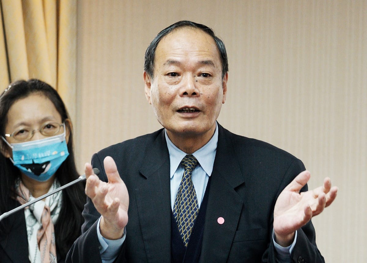 海委會主委李仲威在立院內政委員會備詢。 圖：張良一/攝