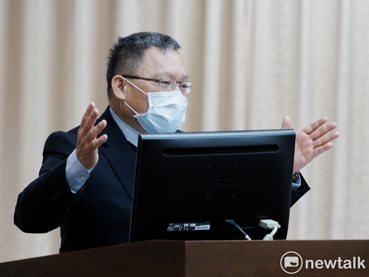 財政部長蘇建榮在立院財委會備詢。 圖：張良一/攝
