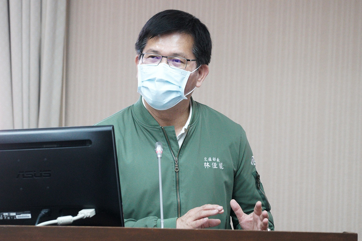 台鐵太魯閣號先前發生嚴重出軌意外，交通部長林佳龍在第一時間公開表示會下台負責，引起外界關注。 圖：張良一/攝（資料照）