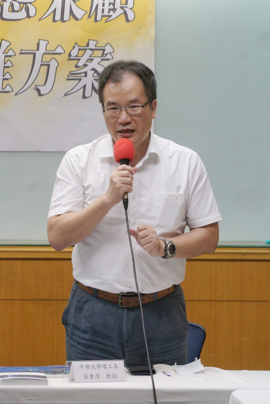 中興大學環工系教授莊秉潔。 圖：張良一/攝