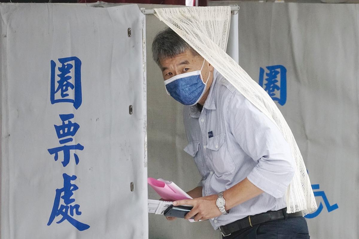 國民黨主席候選人張亞中投票。 圖：張良一/攝