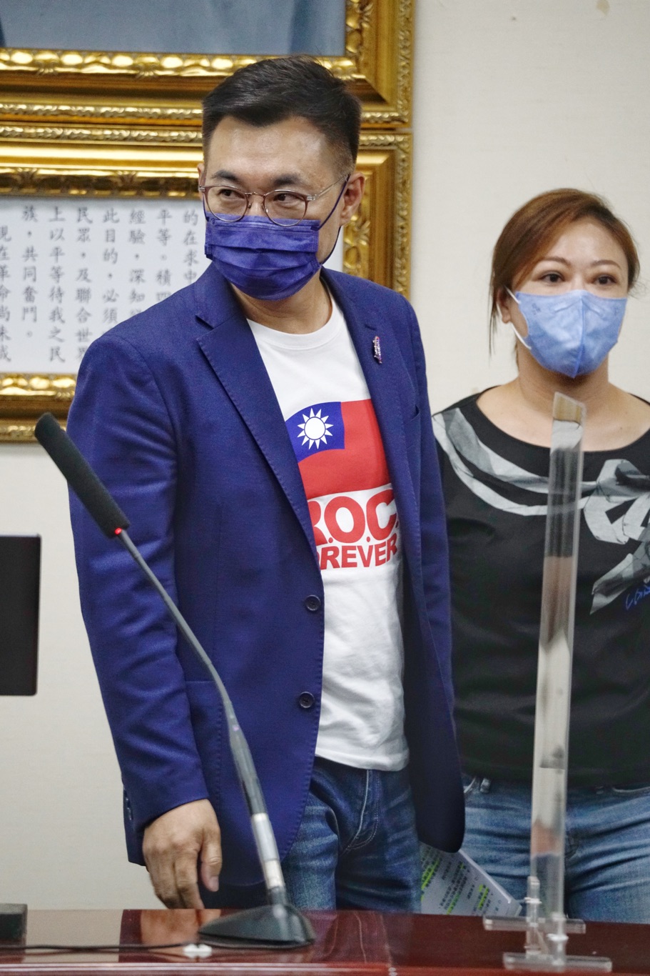競選連任失利的國民黨主席江啟臣發表敗選感言後，率黨務主管總辭。 圖：張良一/攝（資料照）