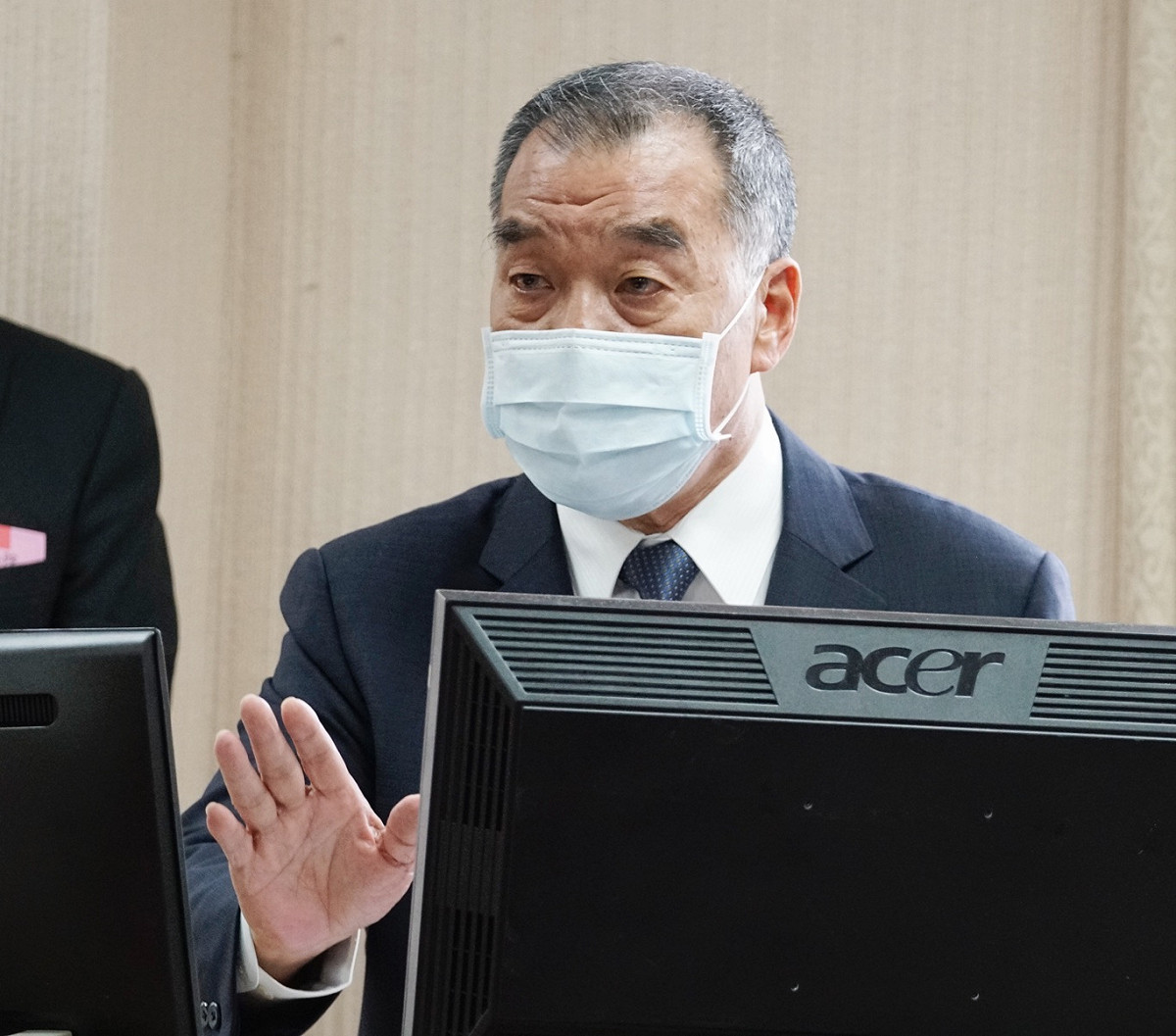 國防部長邱國正在立院外交及國防委員會備詢。 圖：張良一/攝