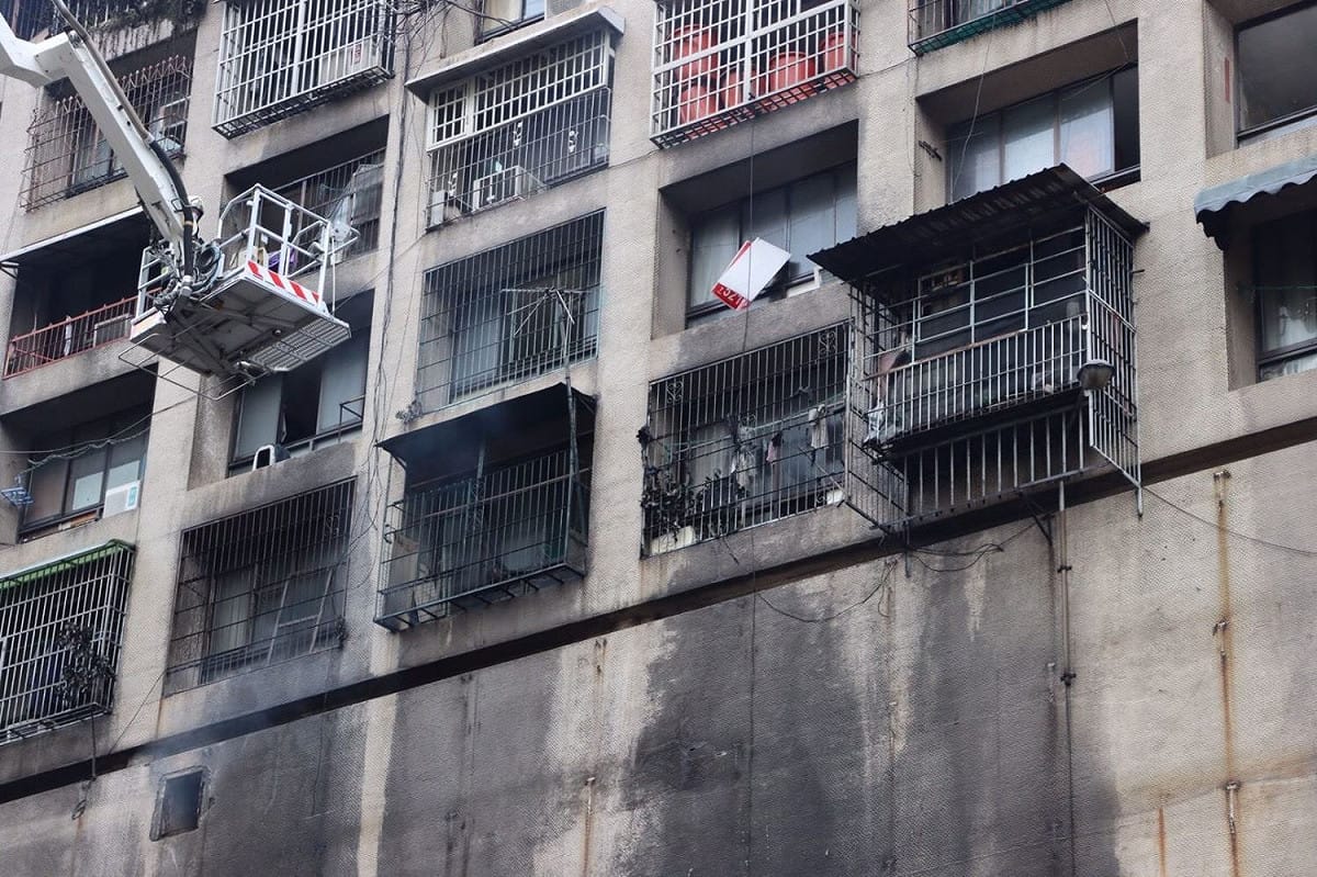 高雄市鹽埕區府北路「城中城」大樓今（14）日凌晨發生大火，已釀成46人死亡。 圖：高雄市政府/提供(資料照片)