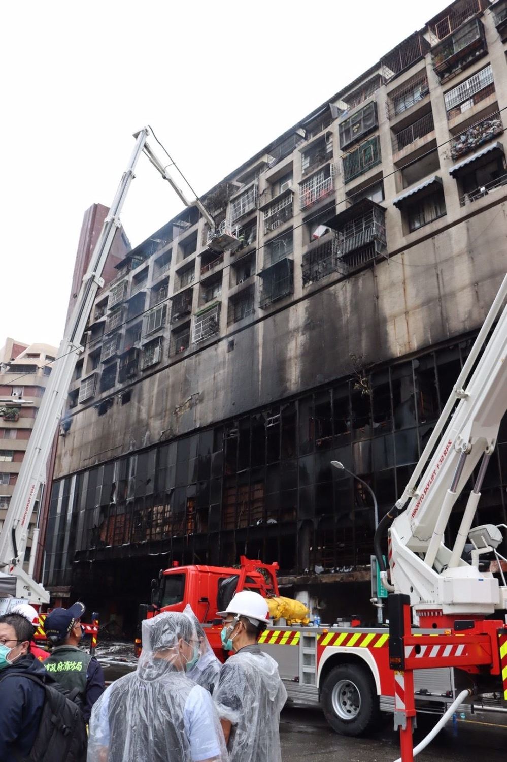 高雄鹽埕「城中城」大樓火警，死傷慘重。 圖：高雄市政府提供