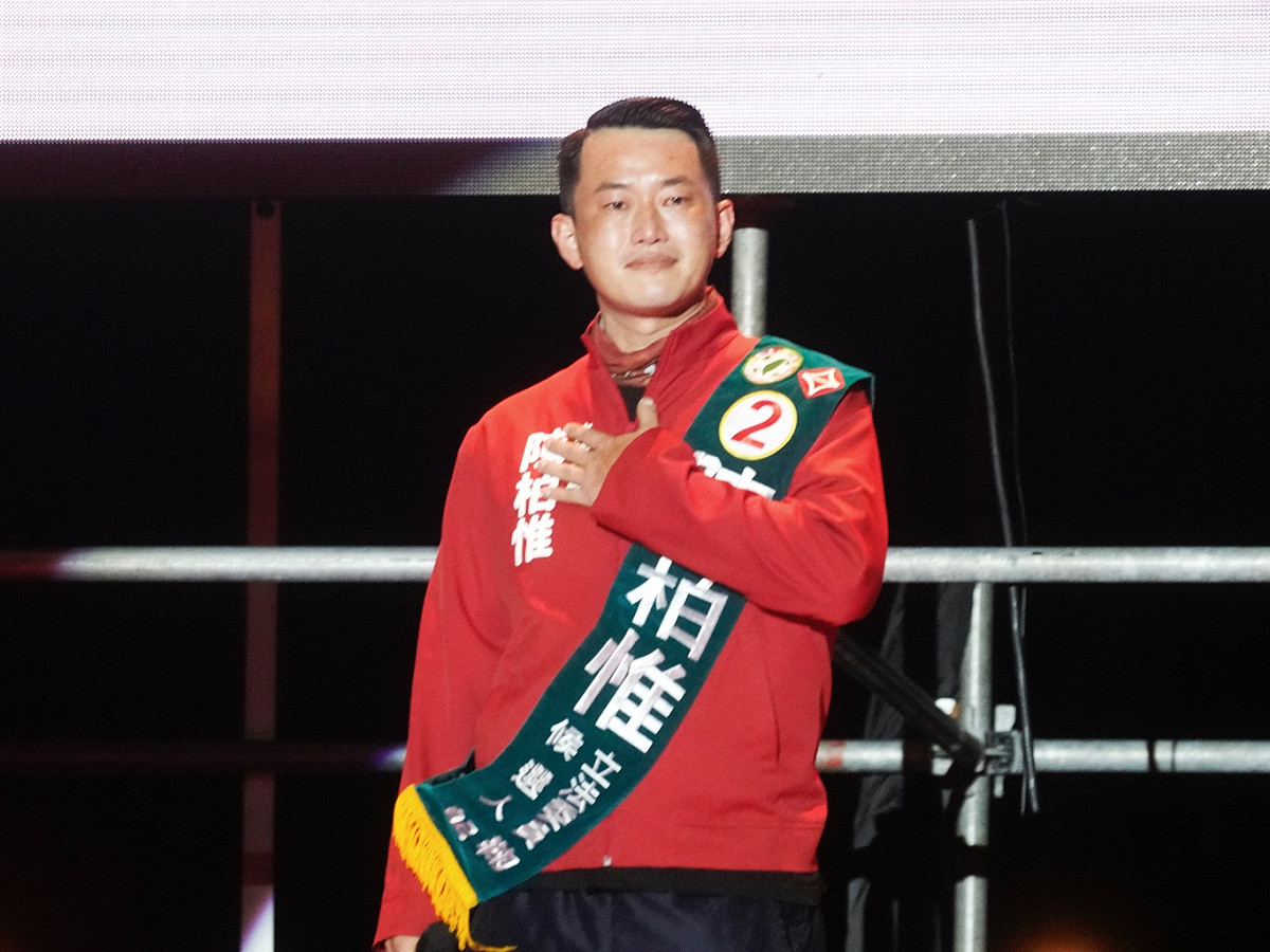 台灣基進立委陳柏惟在台灣民主轉骨湯音樂晚會中演說。 圖：張良一/攝