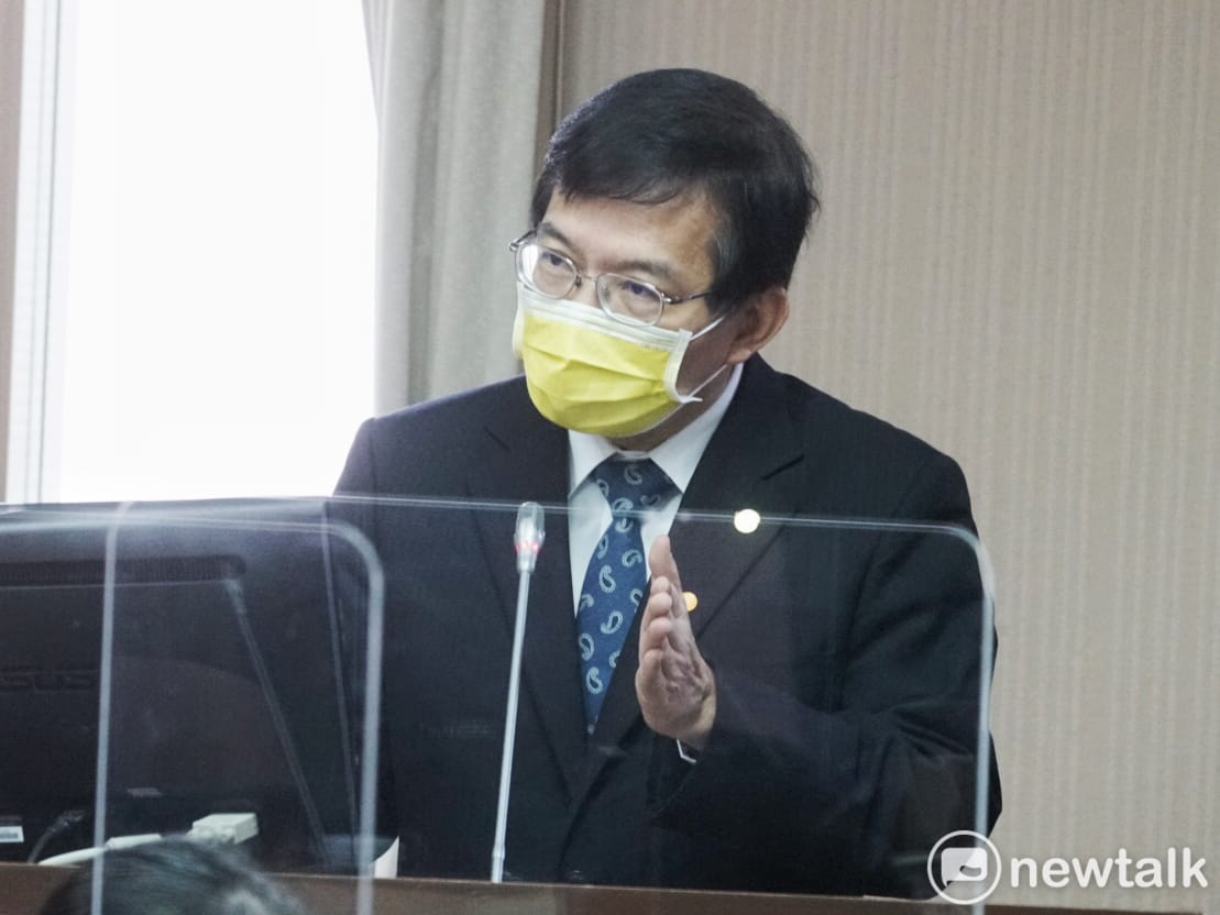 交通部長王國材到立院交通委員會備詢。 圖：張良一/攝