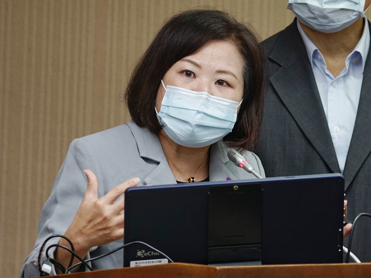 勞動部長許銘春在立院社福及衛環委員會備詢。 圖：張良一/攝