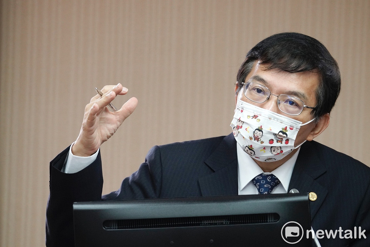 交通部長王國材在立院交通委員會備詢。 圖：張良一/攝