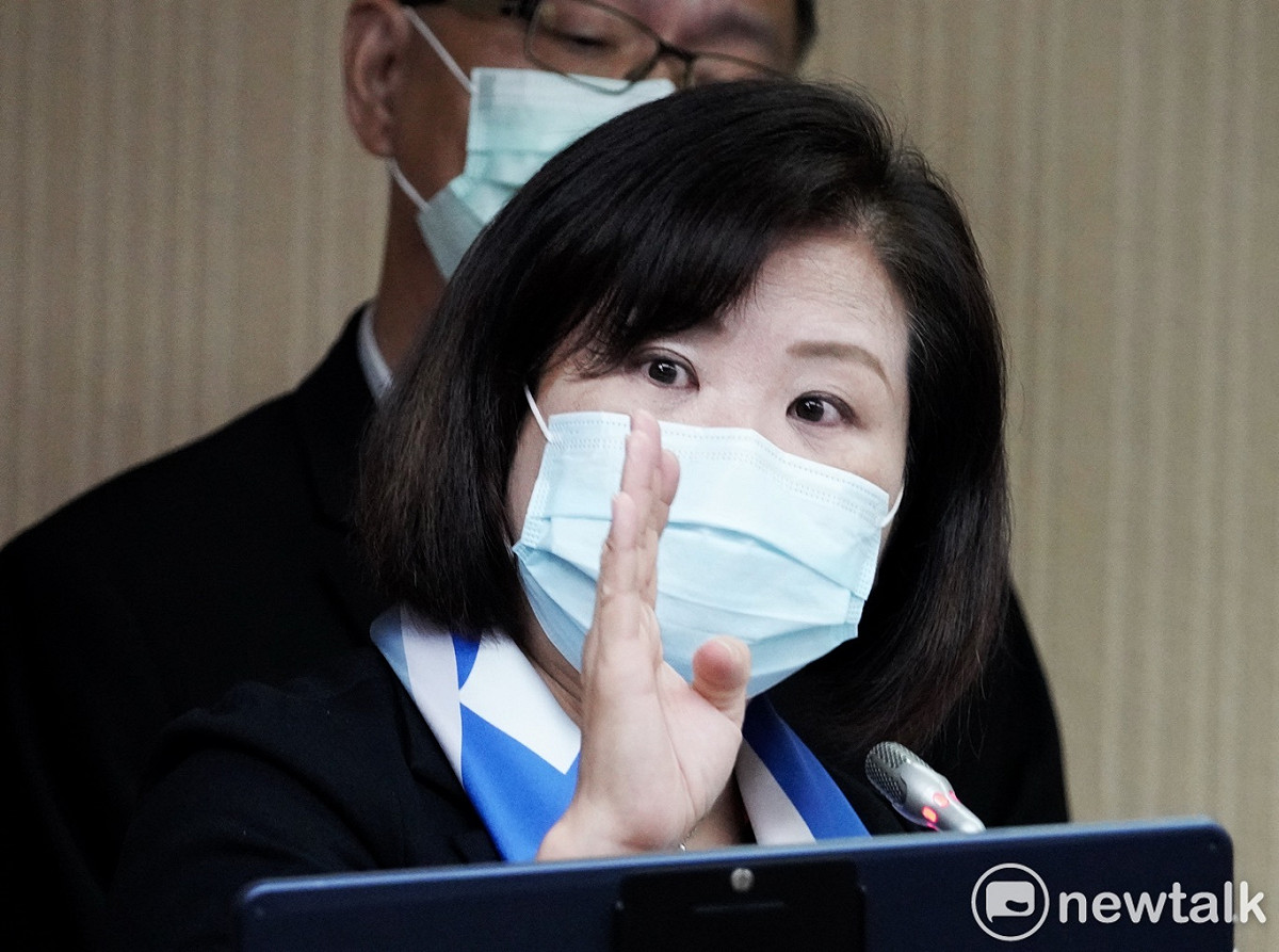 勞動部長許銘春在立院社福及衛環委員會備詢。 圖：張良一/攝