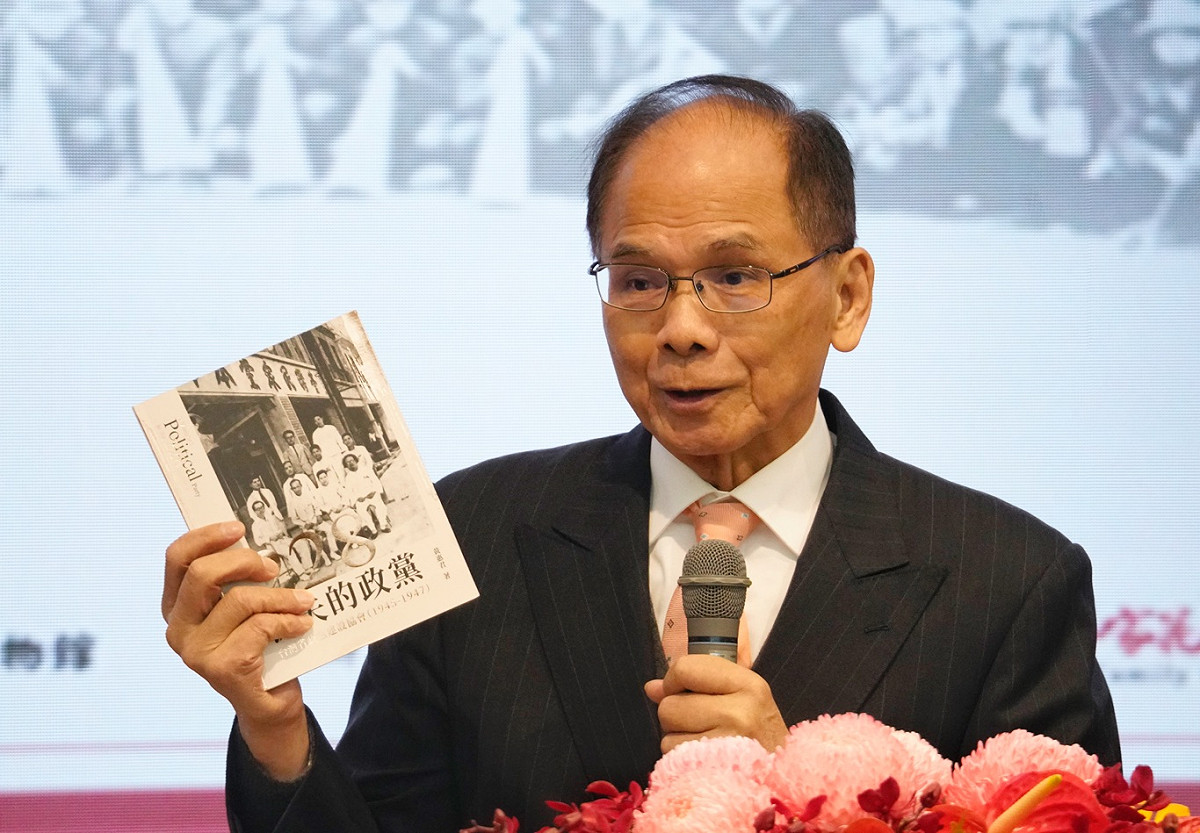 立法院長游錫堃在台灣議會設置請願運動百年菁華展開幕式致詞。 圖：張良一/攝