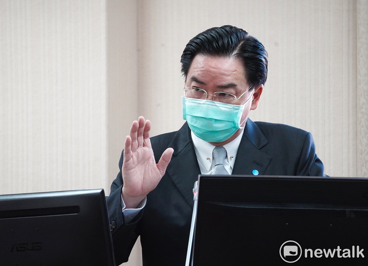 外交部長吳釗燮在立院外交及國防委員會備詢。 圖：張良一/攝