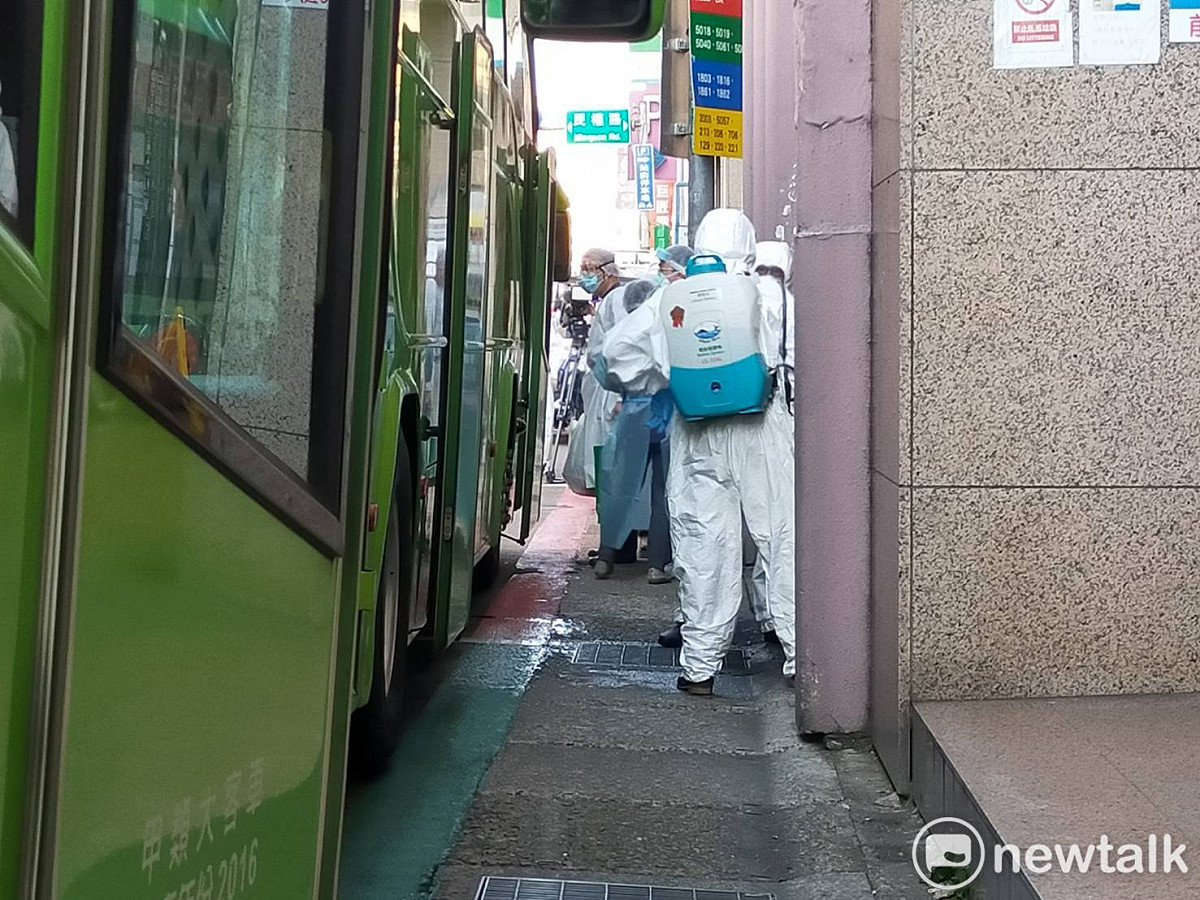 桃園防疫旅館群聚案基因定序出爐，8人中7人序列相同、1人難以定序。 圖：林昀真/攝