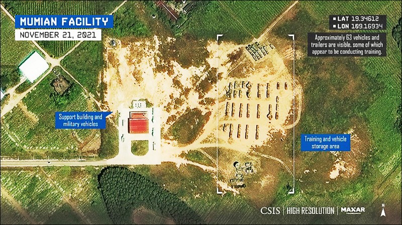 中共正在南海加速部署「電子戰」（EW）設施。 圖：截取自自MAXAR網站