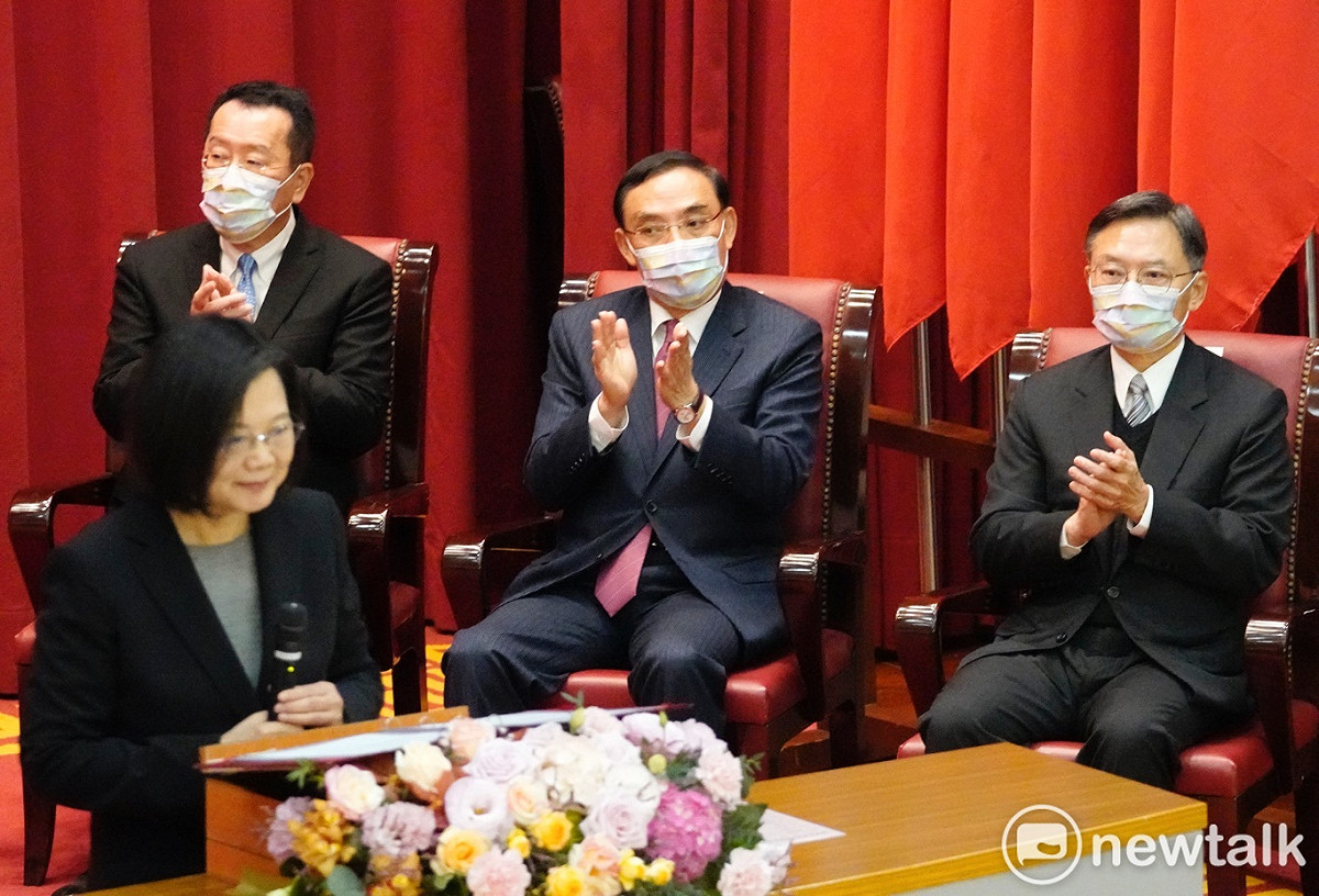 總統蔡英文主持法務部調查局調查班第58期結業典禮。 圖：張良一/攝