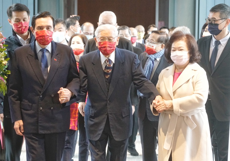 張祖詒（中）今天舉辦《總統與我》 新書發表會。 圖：張良一/攝