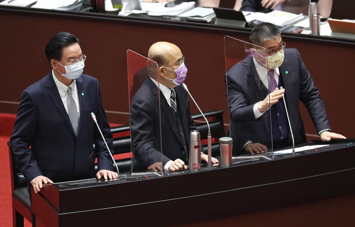 行政院長蘇貞昌、內政部長徐國勇、外交部長吳釗燮在立院院會備詢。 圖：張良一/攝