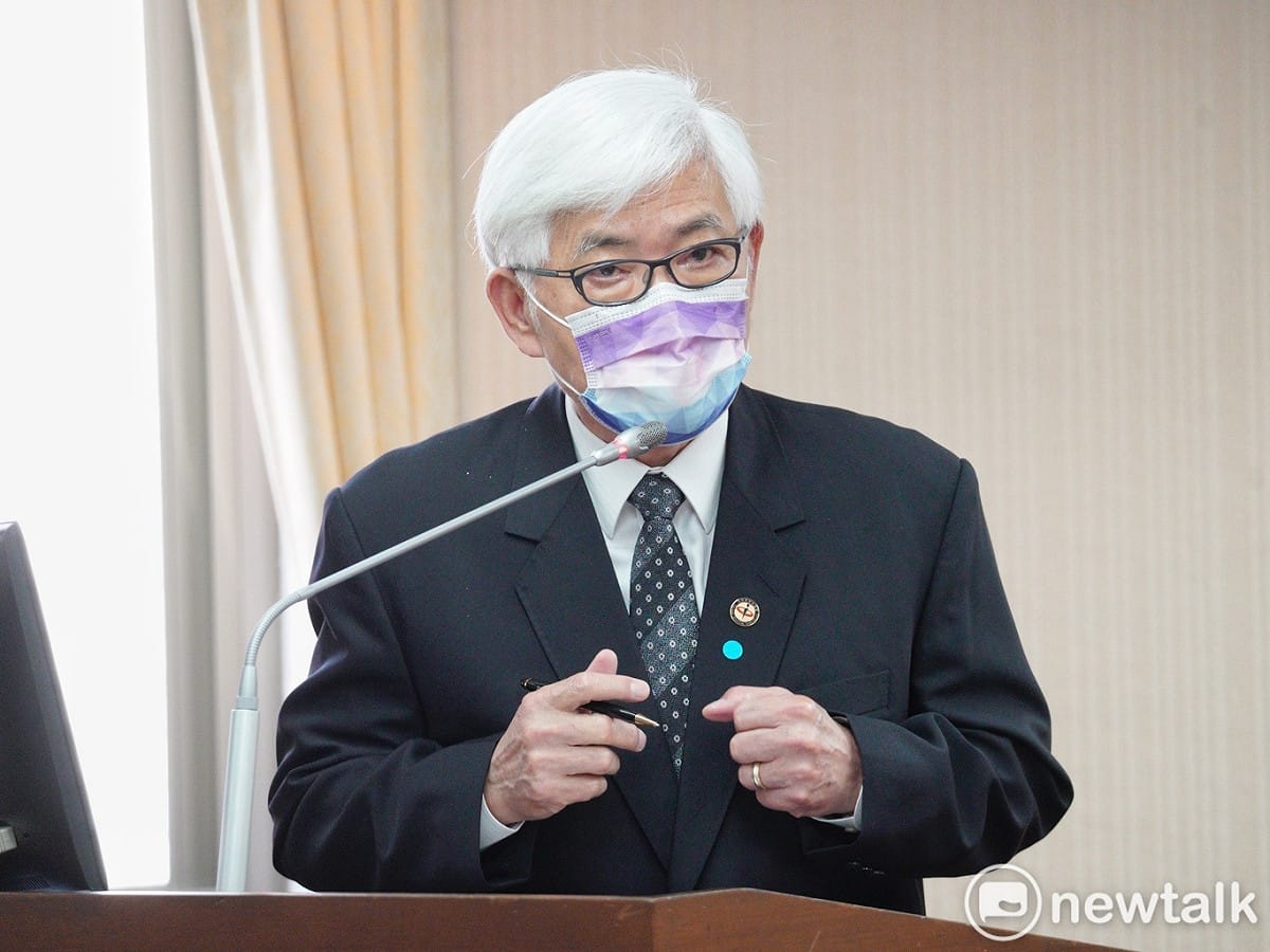 中選會主委李進勇在立院內政委員會備詢。 圖：張良一/攝（資料照）