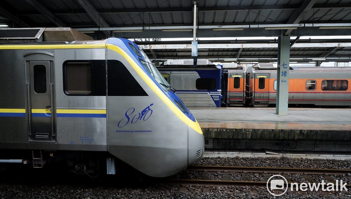 因應國慶連假所增加旅運需求，台鐵公司宣布加開彰化至七堵、彰化至南港間2列區間快車、6列新自強號增停新烏日站，加強中部地區旅客疏運。 圖：張良一/攝(資料照)