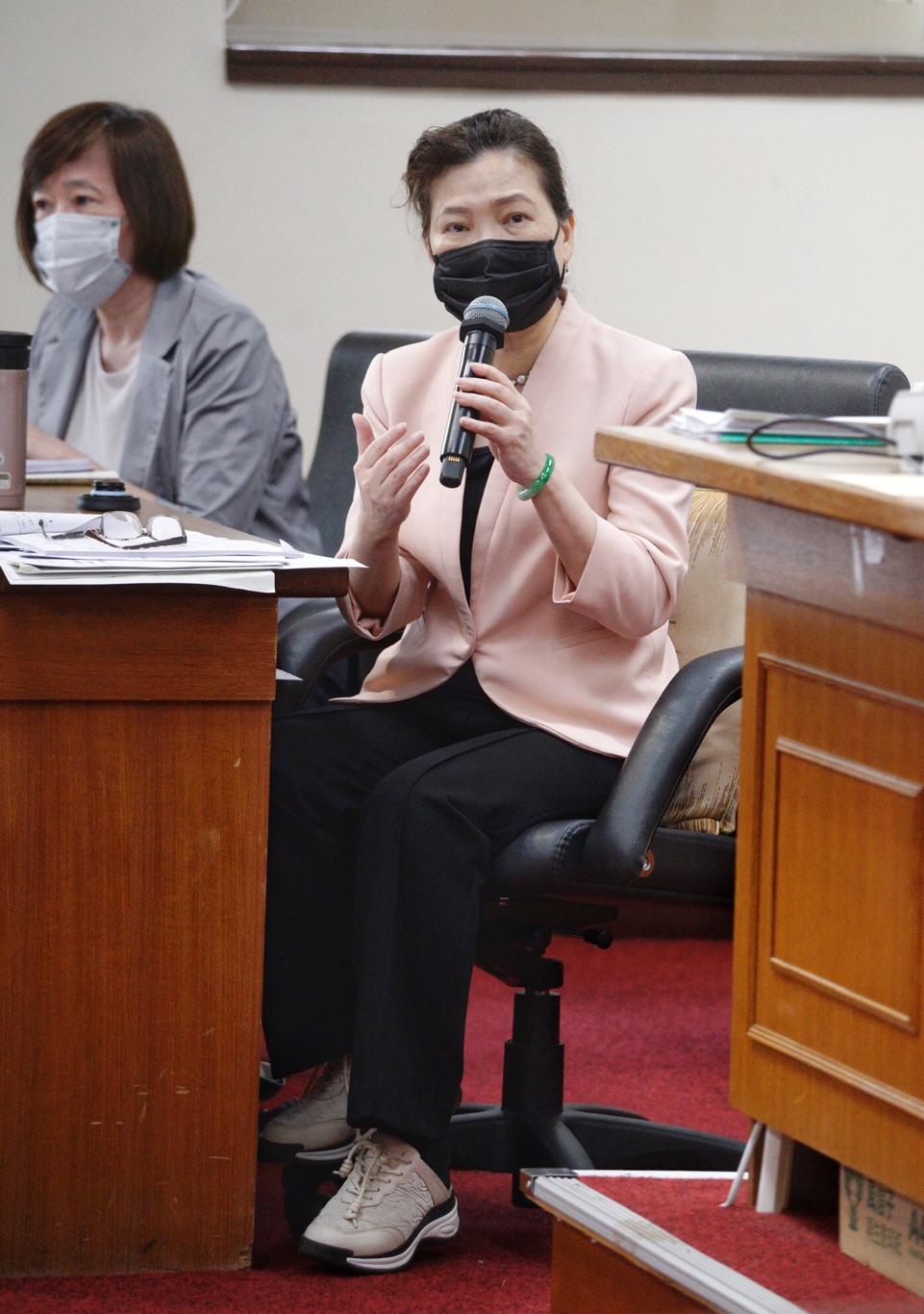 經濟部長王美花赴立院經濟委員會備詢。 圖：張良一/攝